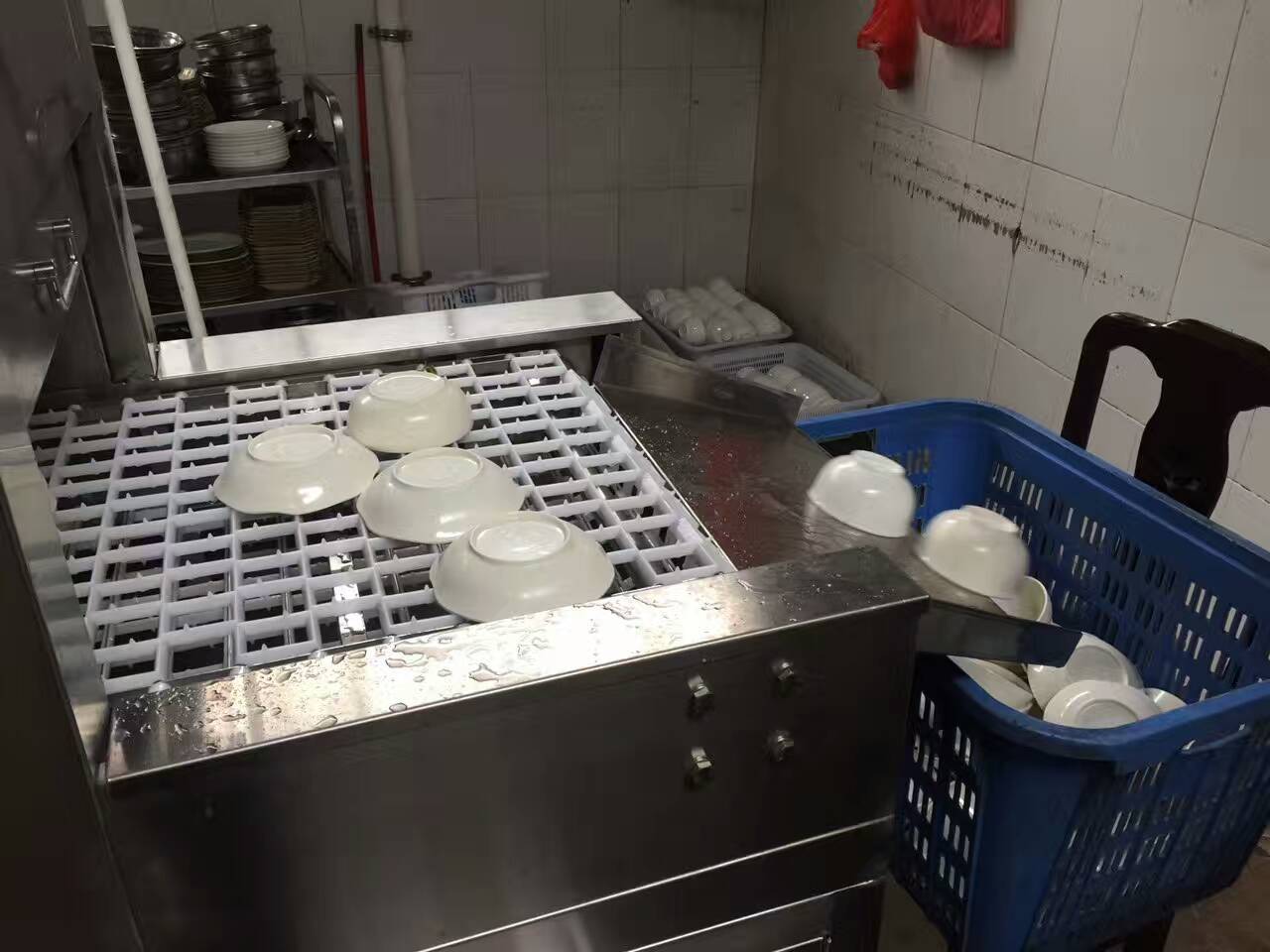 亞鈦洗碗機(jī)試機(jī)清洗